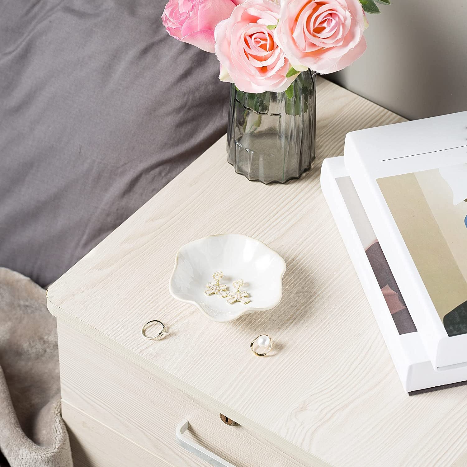 Jewelry Dish Tray, Ring Dish, Ceramic Trinket Tray, Key Bowl | Decorative Plate Style Keeps Earrings, Necklaces and Small Items Easy to See, Suited for Friends, Daughters and Mothers.
