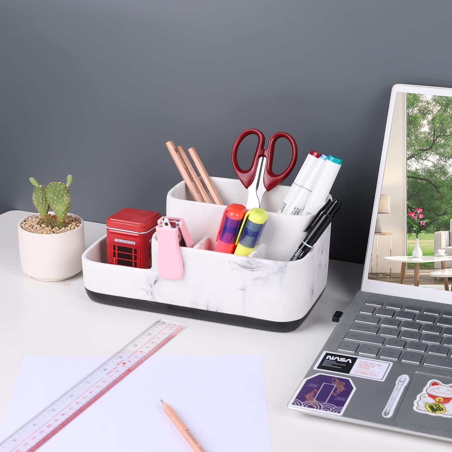 Wall-Mounted Toothbrush Holder Organizer 